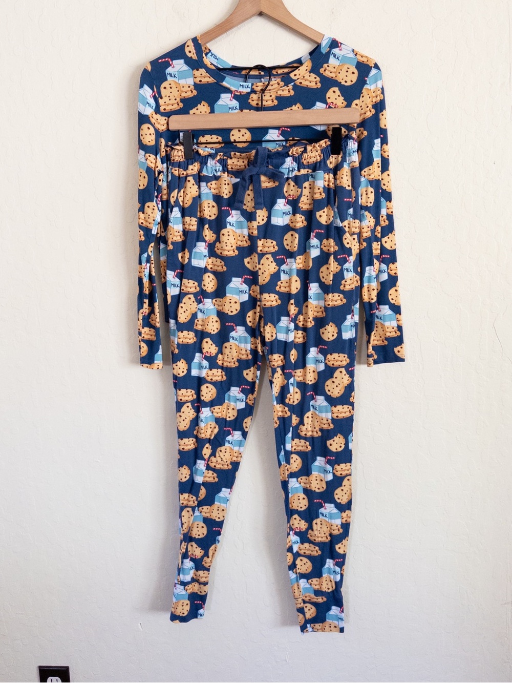 Posh Peanut Women’s Milk and Cookies Bamboo Pajama Set Small Long Sleeve Pants